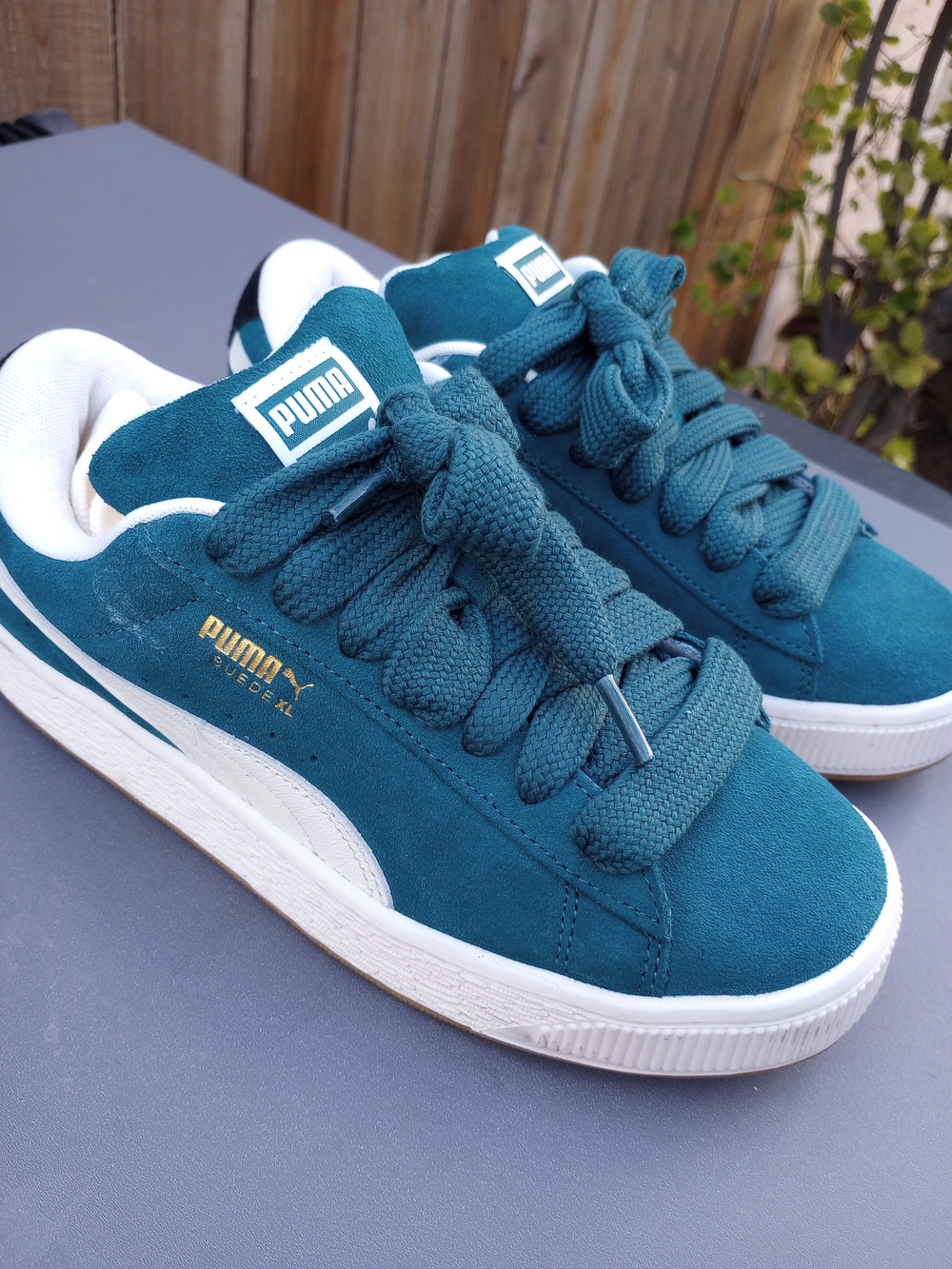 Men's Size 7 - Puma XL Teal/White Chucky Sneakers.
